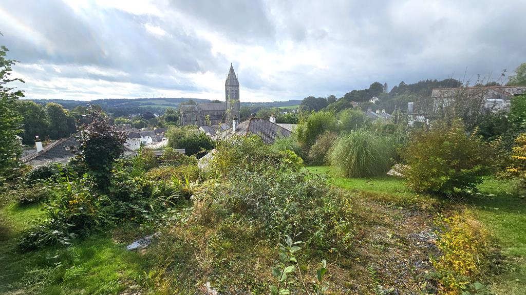 Lot: 123 - FREEHOLD LAND WITH OUTLINE PLANNING PERMISSION - View of the land (Photograph provided by the Seller)